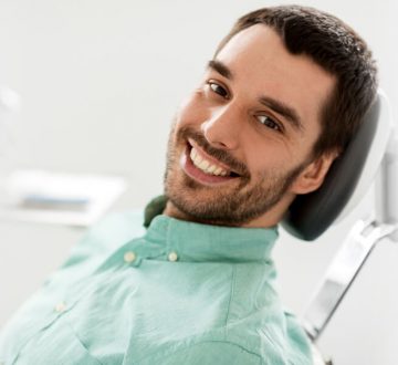 What Are the Reasons to Visit a Family Dentist?